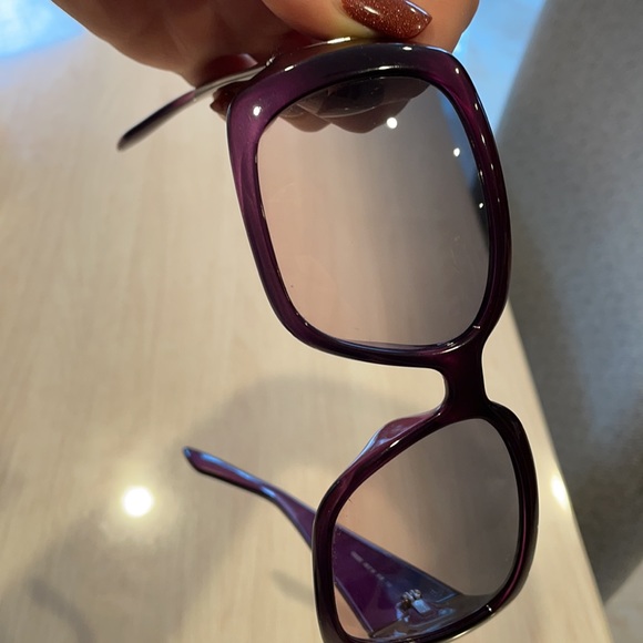 Fendi Sunglasses - Picture 16 of 16